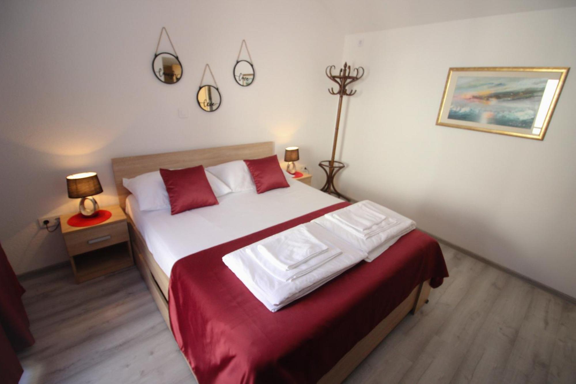 Villa Deny Mostar - With Free Parking Exteriör bild