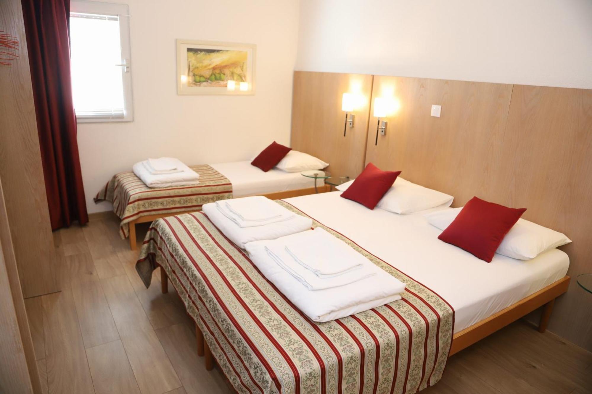 Villa Deny Mostar - With Free Parking Exteriör bild