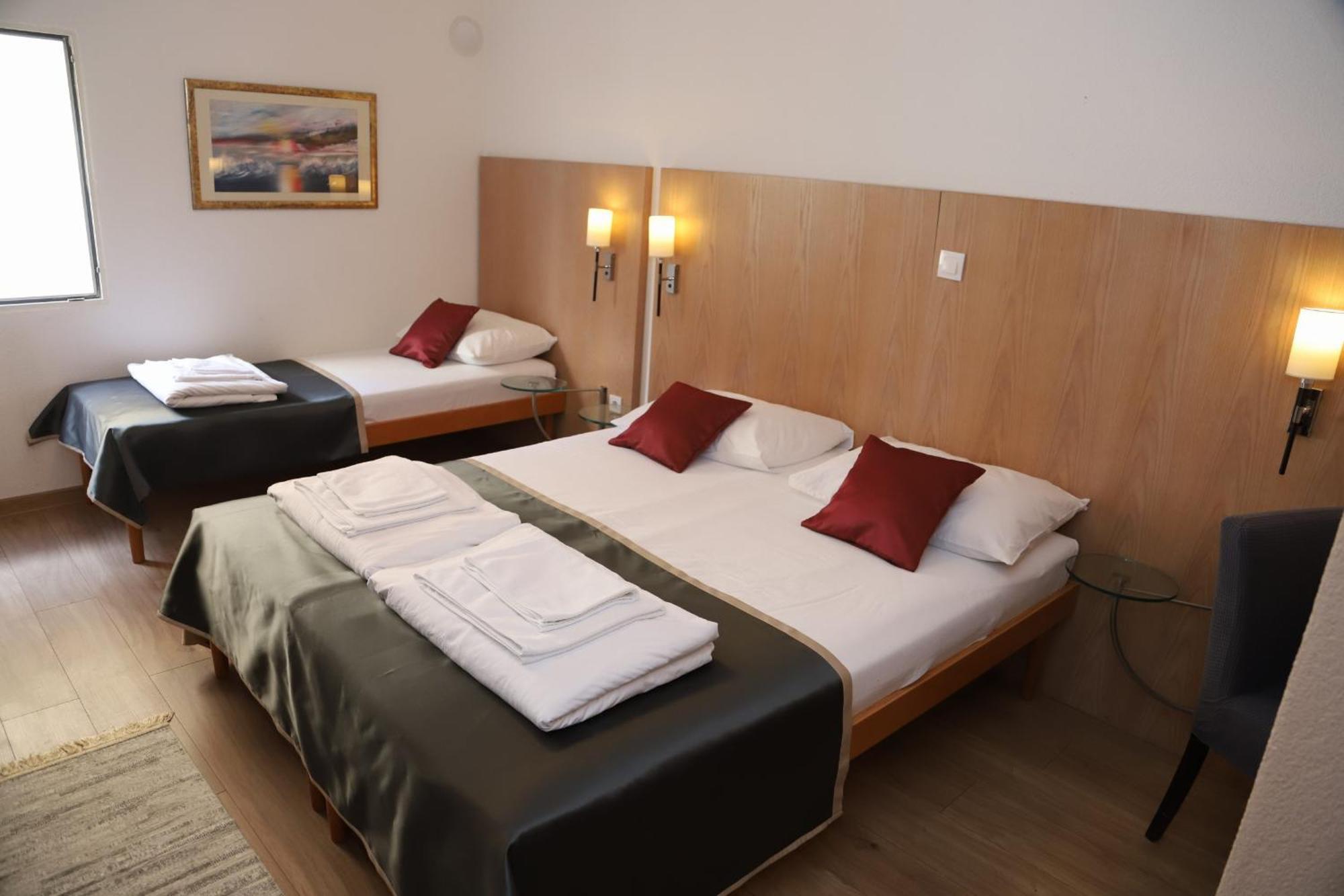 Villa Deny Mostar - With Free Parking Exteriör bild